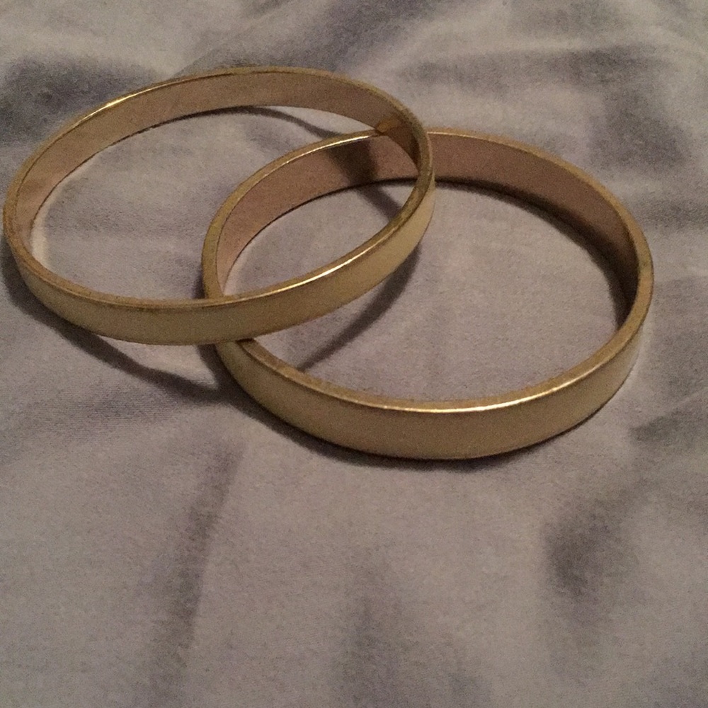 White and gold bangle